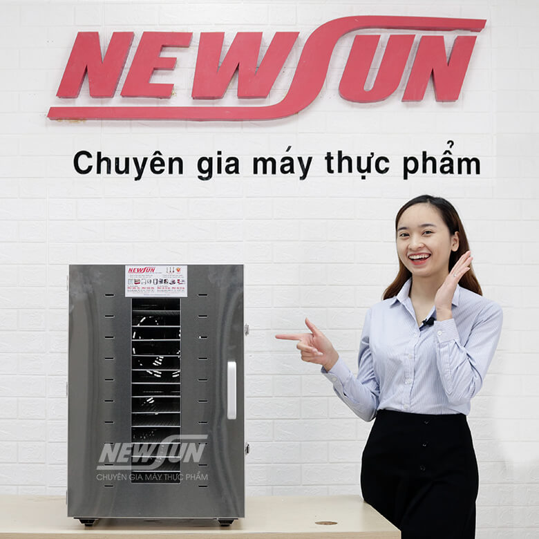 Máy sấy thực phẩm vuông vắn và kích thước nhỏ gọn chỉ 550 x 420 x 600 mm