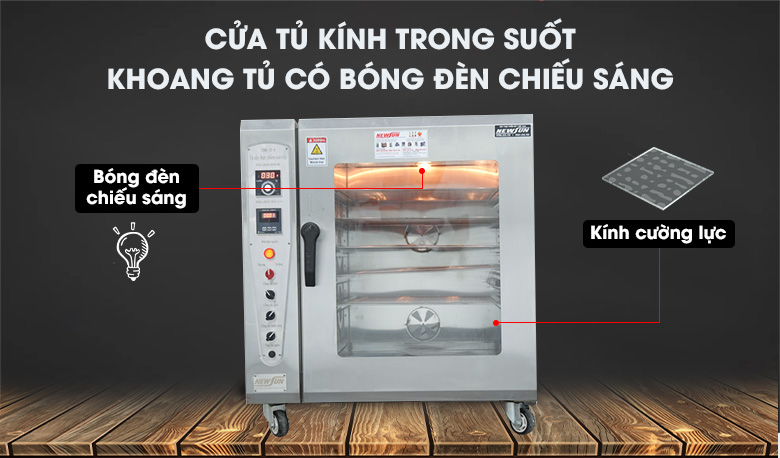 Cửa kính kết hợp với đèn chiếu sáng giúp quan sát toàn bộ quá trình sấy bên trong dễ dàng