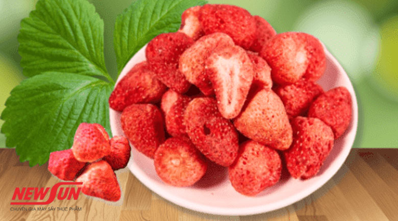 Top 5 loại trái cây sấy dành cho người ăn kiêng Trái cây sấy dành cho người ăn kiêng dâu tây