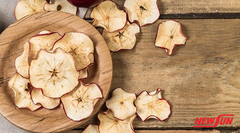 TOP 6 loại snack ăn kiêng từ trái cây sấy giúp giảm cân nhanh Snack ăn kiêng từ trái cây sấy, táo sấy giòn