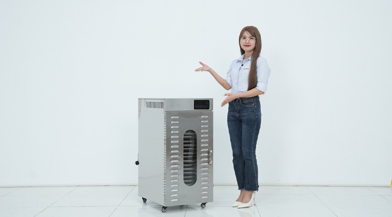 Sử dụng máy sấy hoa quả 20 khay xoay bảng điện tử LT-103 vô cùng dễ dàng